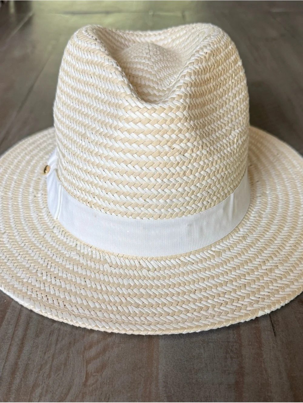 kate spade Natural Straw Hat with White Band gold spade logo